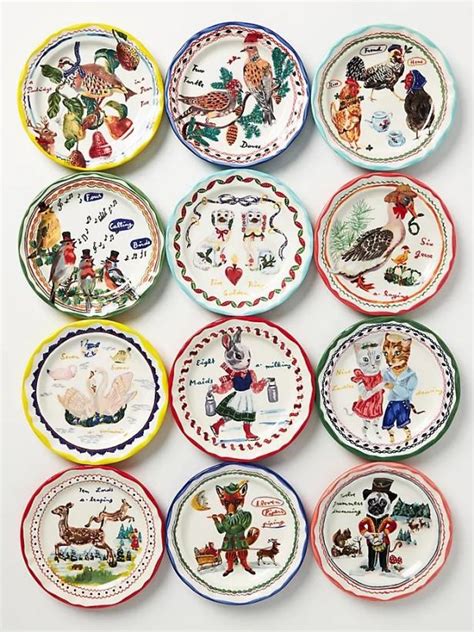 The Cutest Santa Plates You’ll Treasure Forever | TLC.com