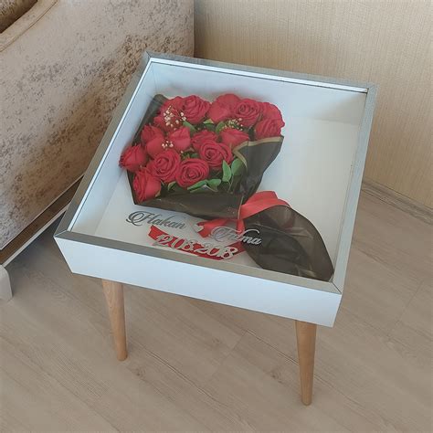 Beyaz-Füme Derin Isimli Anı Sehpası! Özel Gün Çiçekleriniz Için Yan ...