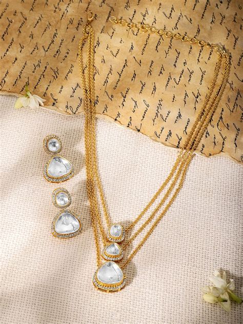 Discover the Essence of Ethnic Elegance at Rubans