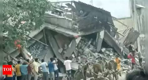 3 dead as building collapses in Maharashtra's Bhiwandi; 12 rescued ...
