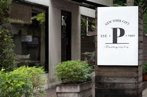 Signage outside a shop mockup | Premium Photo