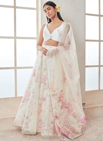 Lehengas – Lashkaraa India