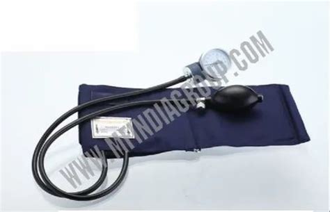 Aneroid Sphygmomanometer - Doctor Aneroid Sphygmomanometer Trader ...
