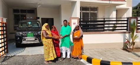 Bihar Poorest MLA Gets House बिहार के सबसे गरीब MLA को CM नीतीश कुमार ...