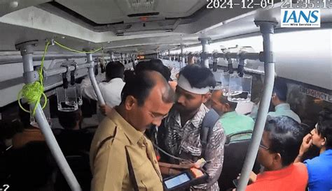 मुंबई की किलर बस में हादसे के दौरान क्या हुआ था? टिकट काट रहा था ...