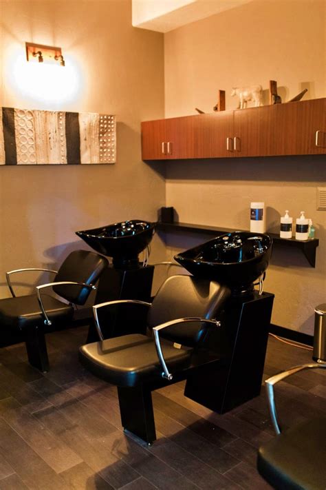 Frank's Gentlemen's Salon • Prices, Hours, Reviews etc. | BEST Barber Shops