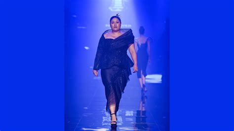 Lakmé Fashion Week 2023: Arjun Kapoor turns cheer leader for sister ...