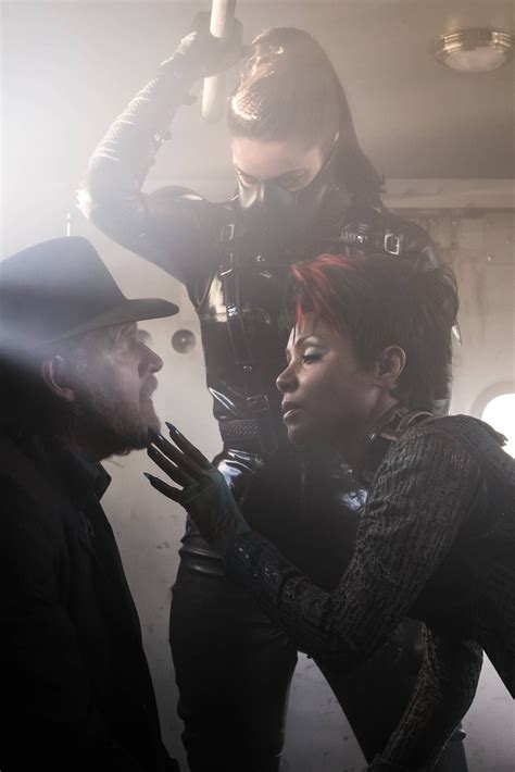 Gotham Season 3 Images Reveal Poison Ivy, Fish Mooney | Collider