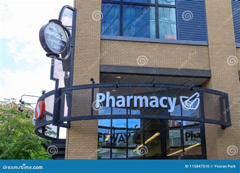 Sign of Safeway Pharmacy, American Supermarket Chain in Portland ...