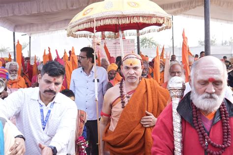 शंकराचार्य महाराज का रामा गौ मंगल प्रवेश, निकाली गई भव्य पेशवाई