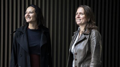 Las Isabeles: El brillante dúo presenta hoy en La Farinera de El Clot ...