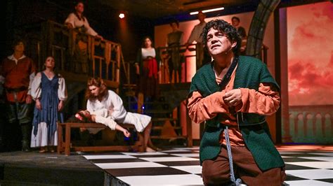 'The Hunchback of Notre Dame' opens at Ice House Theatre