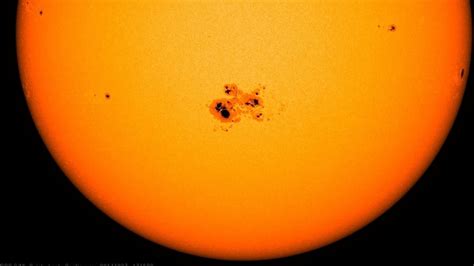 HUGE Sunspot set to shoot Solar Flares to Earth | Tech News (HT Tech)