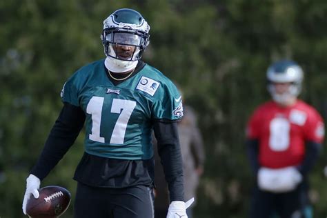 Eagles to go into Seahawks game with Jordan Howard, Nelson Agholor and ...