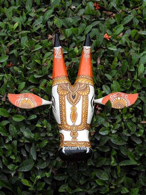 Hand-painted Pattachitra Cow Head Wall Hanging – IndianVillèz