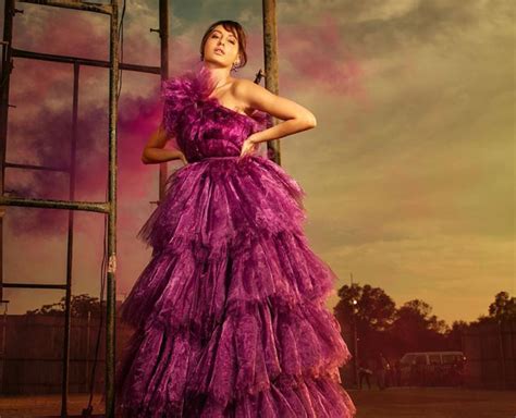 Take Fashion Cues From Nora Fatehi | Herzindagi