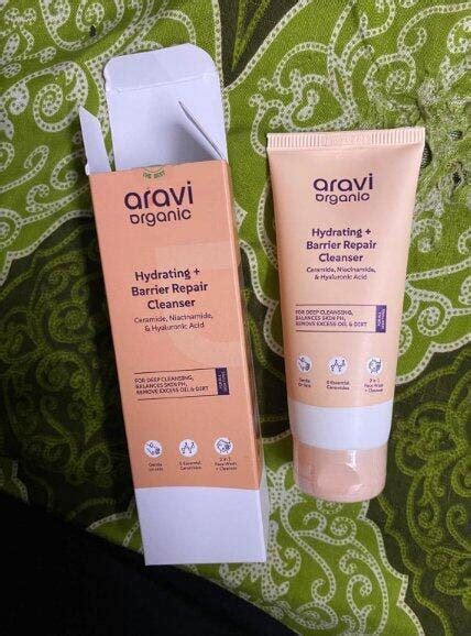 Hydrating Barrier Repair Face Wash For Deep Cleansing - 100ml – Aravi ...
