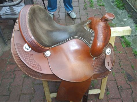 Suche Pferdebox in Hannover | Tiere | Kleinanzeigen