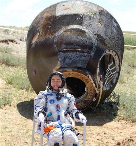 我国第一位女航天员刘洋，为何返回后再无露面？她到底去了哪里？_飞行员