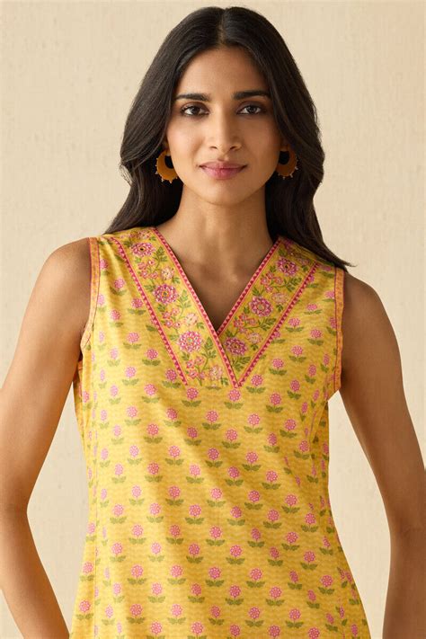 Buy Yellow Printed Straight Cotton Kurta for Women | Sleeveless Kurta ...