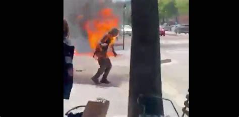 Imágenes sensibles: un hombre se prende fuego en Burgos delante de su ...