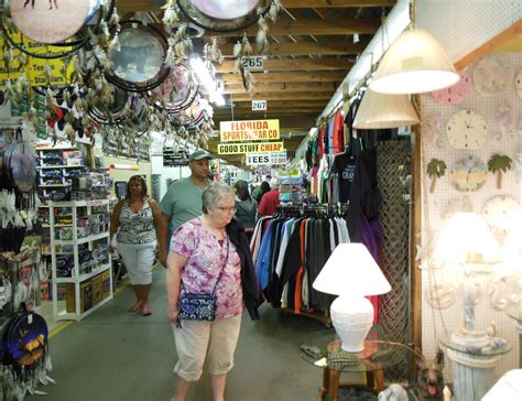R and R travels: Flea Market Shopping