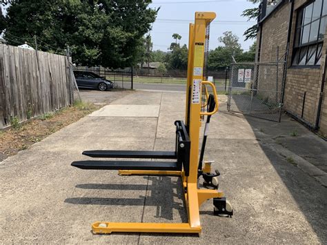 Straddle Leg Manual Stacker | Straddle Leg Stacker | Jialift