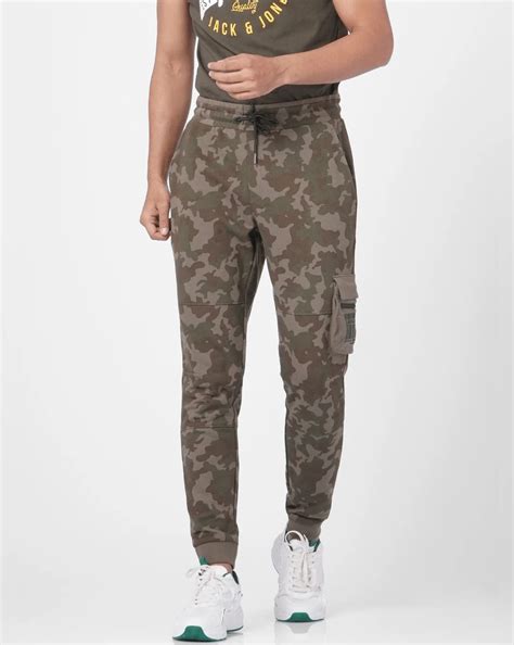 10 Best Joggers For Men That Are Comfortable and Versatile