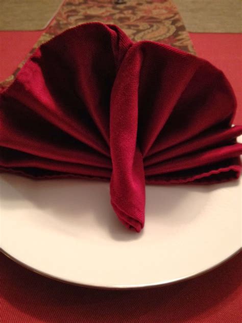 Turkey Napkin Fold: A Festive Addition to Your Thanksgiving Table