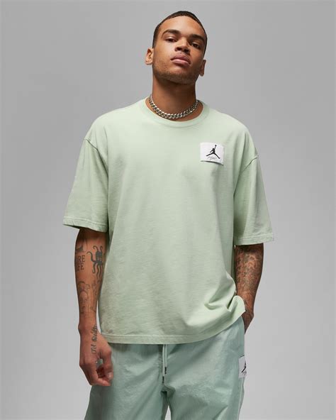 Jordan Flight Essentials Men's Oversized T-Shirt. Nike IN