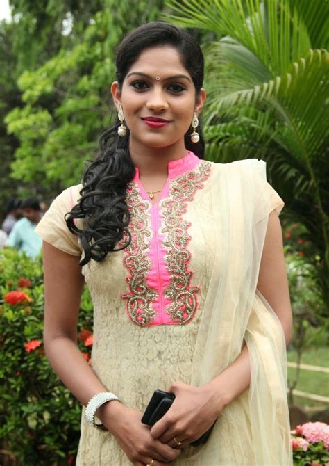 Swasika Wiki, Biography, Dob, Age, Height, Weight, Affairs and More