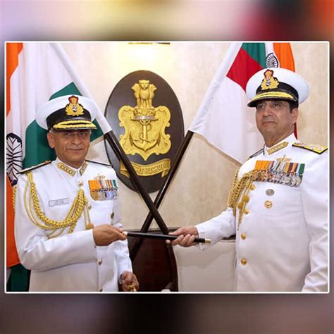 Vice-Admiral Sunil Lanba takes charge as Chief of Naval Staff, see pics!