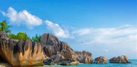 IMF Executive Board Completes First Review Under the Policy ...