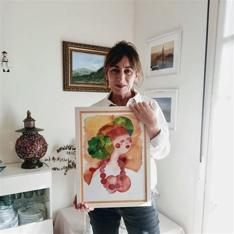 La riosellana Reyes Fernández lleva su colorista visión de la feminidad ...