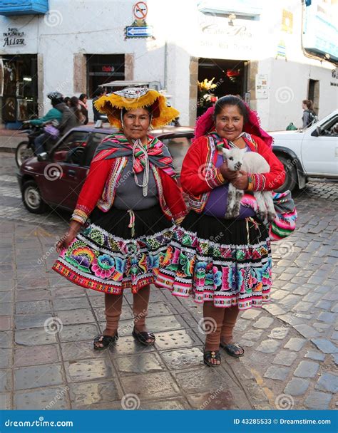 Women in Traditional Peruvian Clothes Editorial Stock Photo - Image of ...
