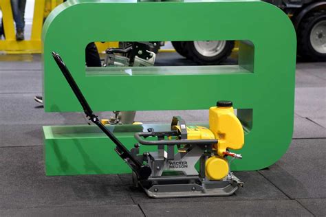 Using a Wacker Plate UK 的图像结果