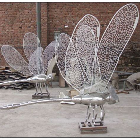 不锈钢蜻蜓镂空动物 -宏通雕塑