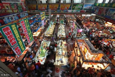 台湾评价3个中国菜市场：香港像酒店，河南的很脏，北京是一个字