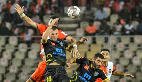 ISL 5: FC Goa seal play-off berth with easy win over Kerala Blasters ...
