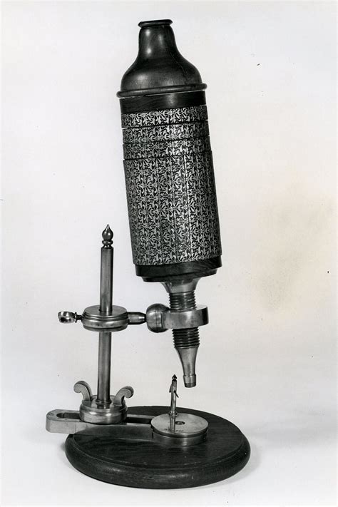 Throwback Thursday: This is a Robert Hooke microscope from ca. 1665 ...