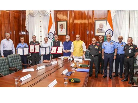 Indian Army & Indian Air Force ink MoU with Gati Shakti Vishwavidyalaya