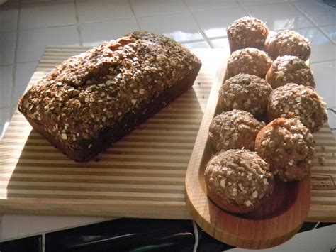 Ridiculously Delicious: Oatmeal Banana Nut Bread
