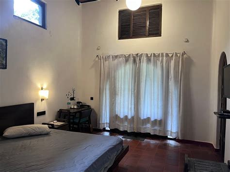 WHISTLING WOODS AMBOLI (Sawantwadi, Maharashtra) - Guesthouse Reviews ...