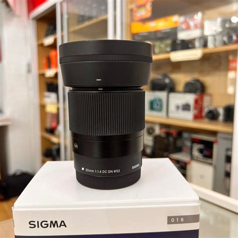 SIGMA EF-M 30MM F1.4 DC DN 99% LIKE NEW FULL SET, Photography, Lens ...