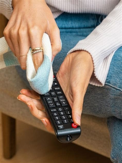How to Clean Your Remote Control 的图像结果