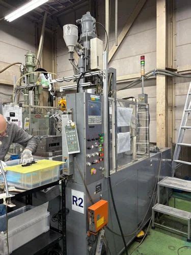 Vertical Injection Moulding Machines - Used Plastic Injection Moulding ...