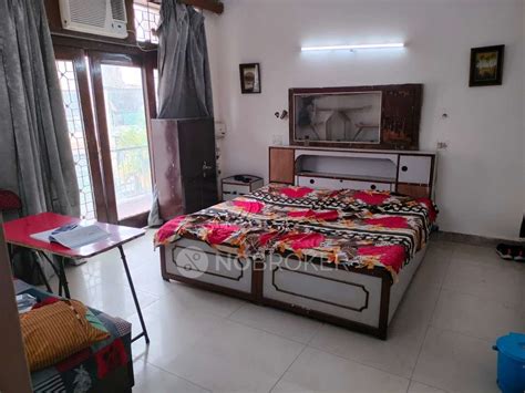 PG for FEMALE in South Extension I for Rs 10000 available Immediately ...