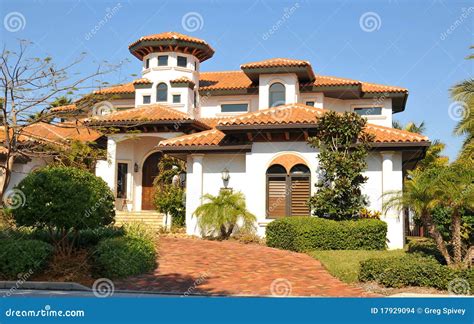Traditional Spanish Houses | Spanish Style Houses – MGNAR