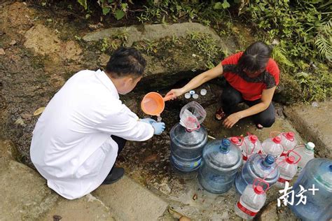 你喝的山泉水是否安全？ 中山公用水务抽检城桂公路、长江中心村山泉水，为你揭秘