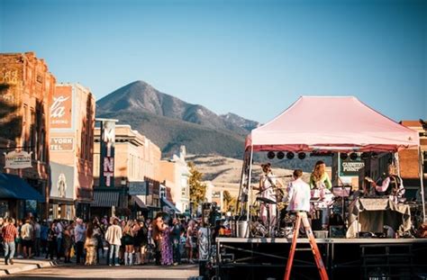 These drag queens got married to protest Montana’s drag ban and their ...